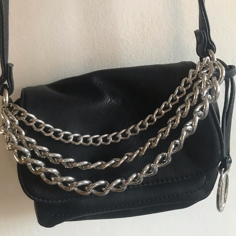 Black mini purse with chain design